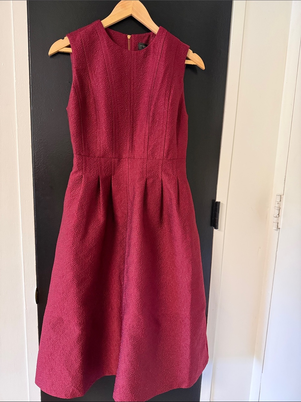 Donna Karan New York jacquard flare dress, shimmering fabric and a pleated skirt - Picture 2 of 9